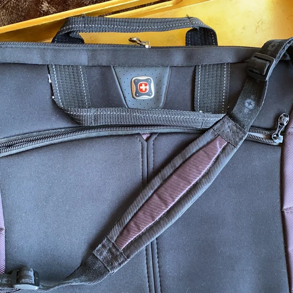 Swiss Gear Black‎ Neoprene Padded Computer Tote